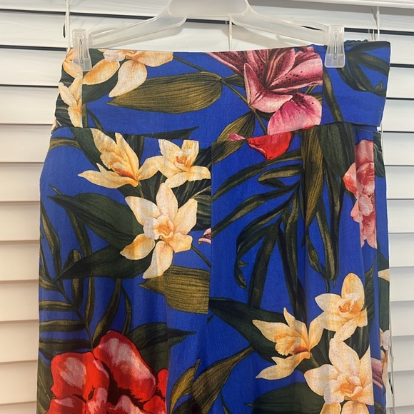 cupcakes & cashmere Multicolored Floral Crop Top & Wide Leg Bottom Set. Size S - Picture 7 of 7